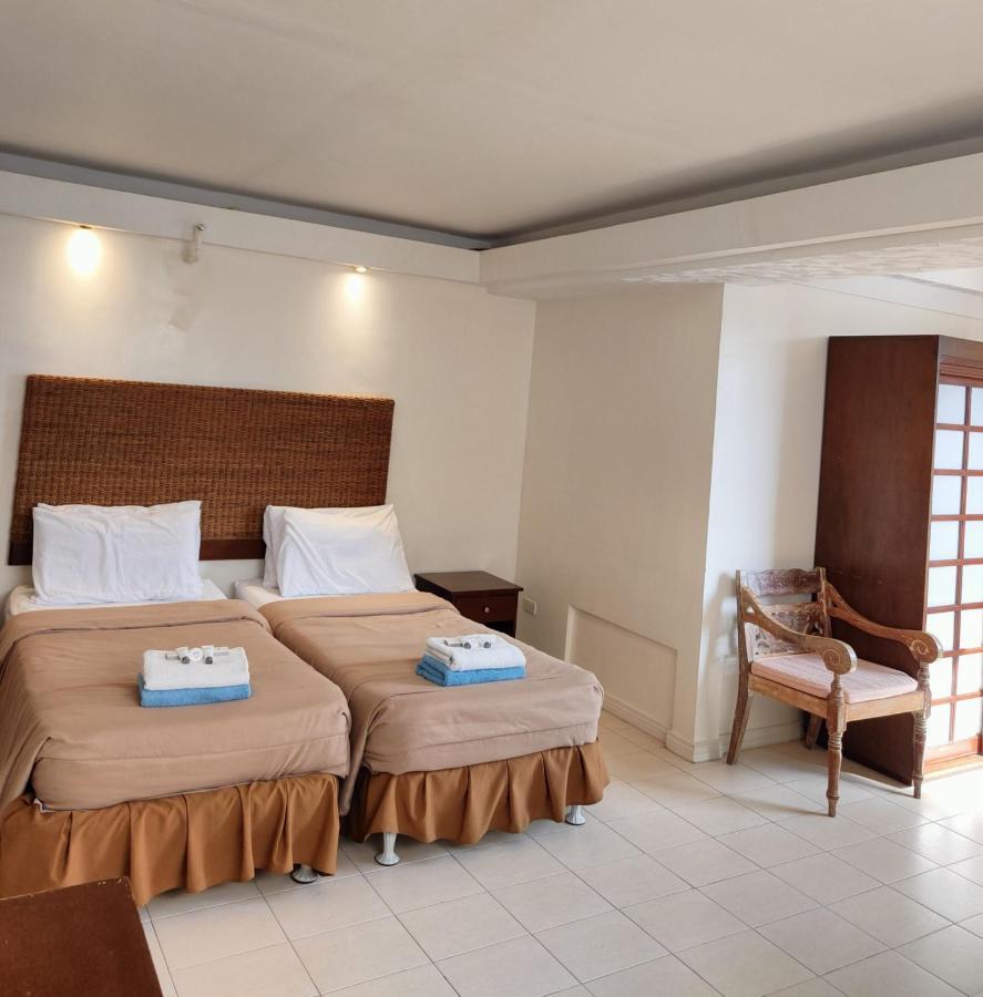 Wild Orchid Beach Resort Olongapo Exterior photo