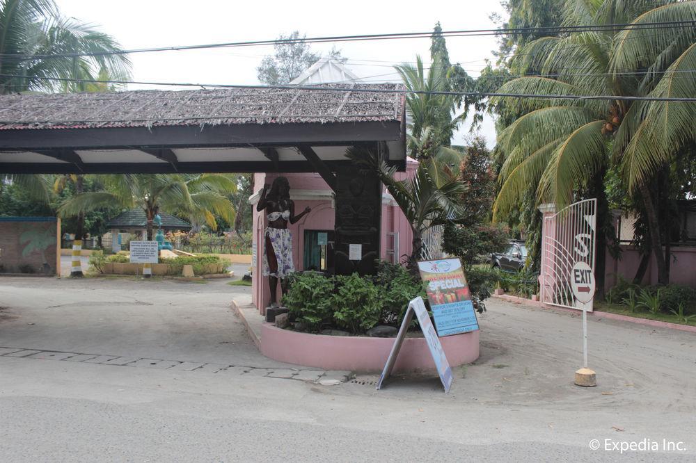 Wild Orchid Beach Resort Olongapo Exterior photo