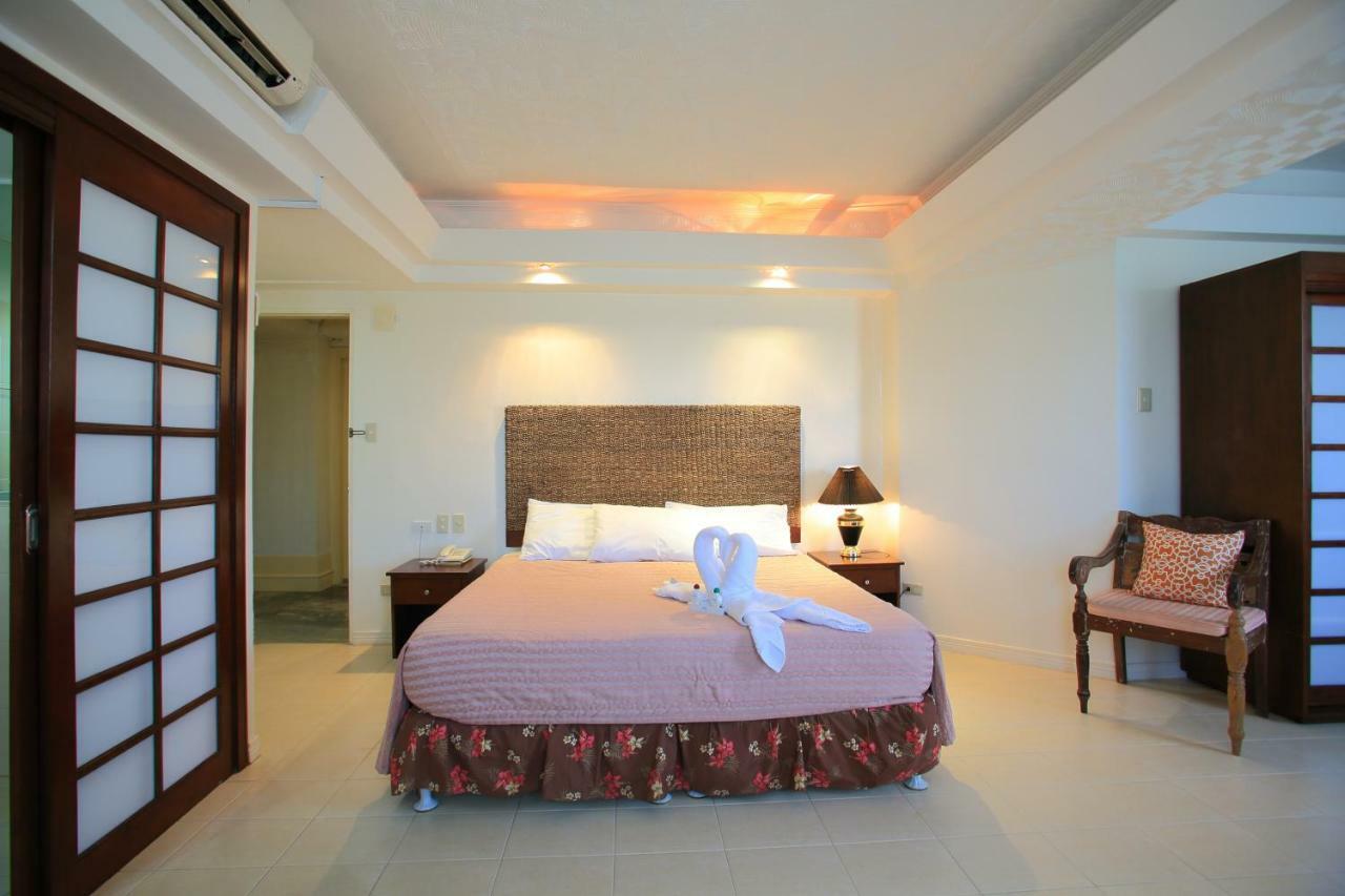 Wild Orchid Beach Resort Olongapo Exterior photo