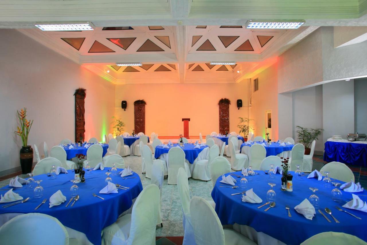 Wild Orchid Beach Resort Olongapo Exterior photo